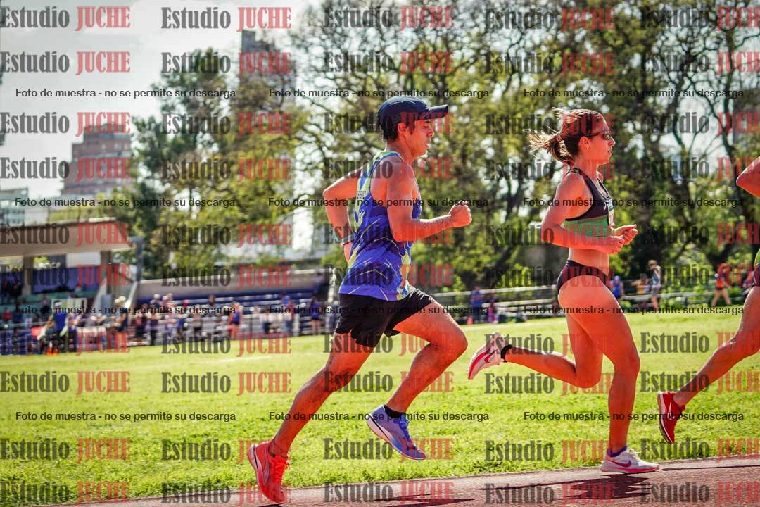 Fotos de los 5000 m llanos de mujeres y varones