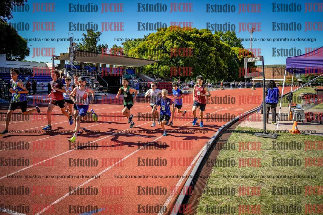 Fotos de los 1200 m llanos de varones