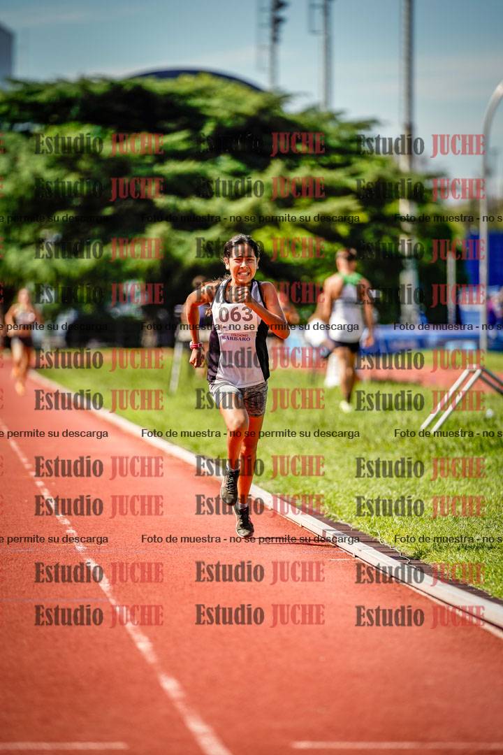 Fotos de los 600 m de mujeres