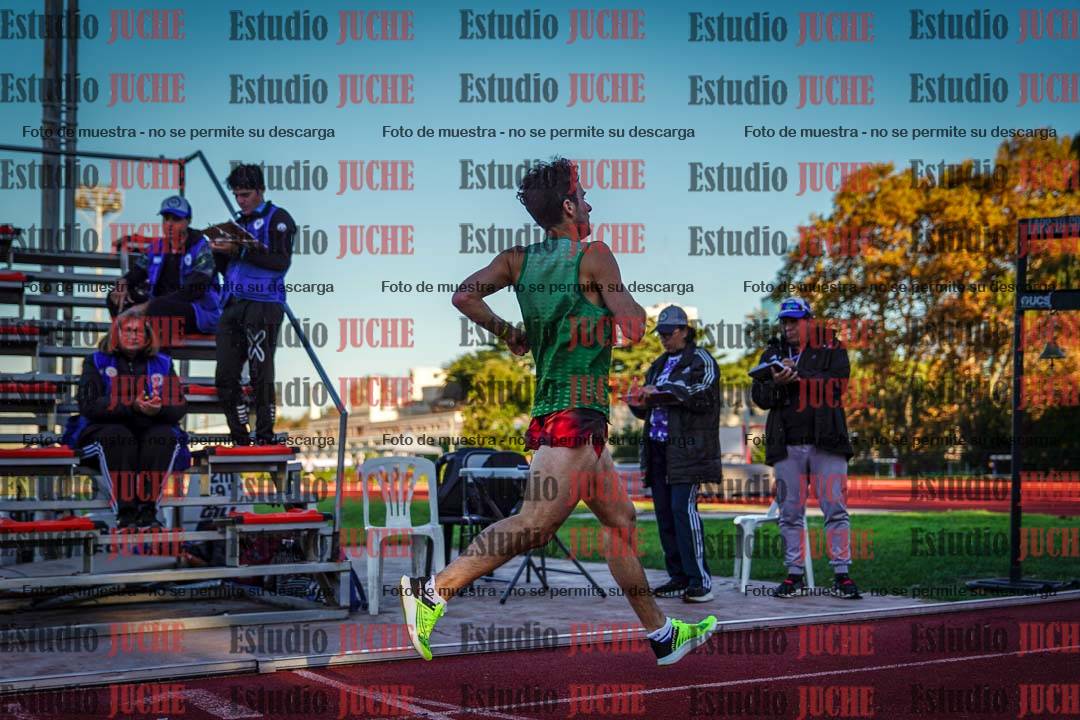 Fotos de los 3000 m llanos de varones