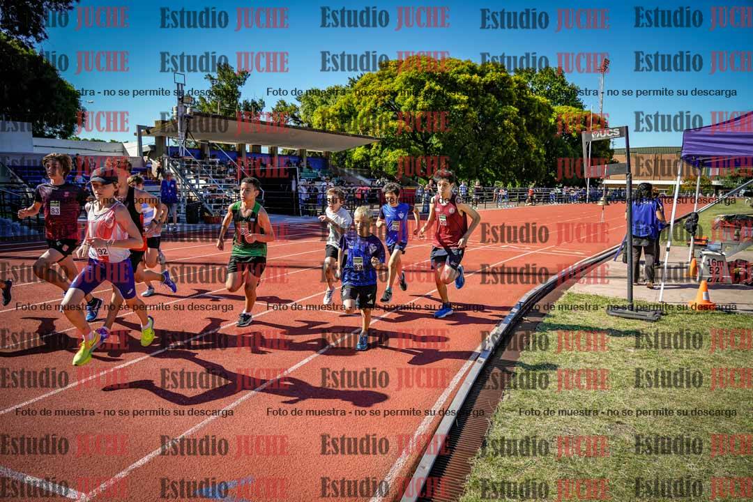 Fotos de los 1200 m llanos de varones