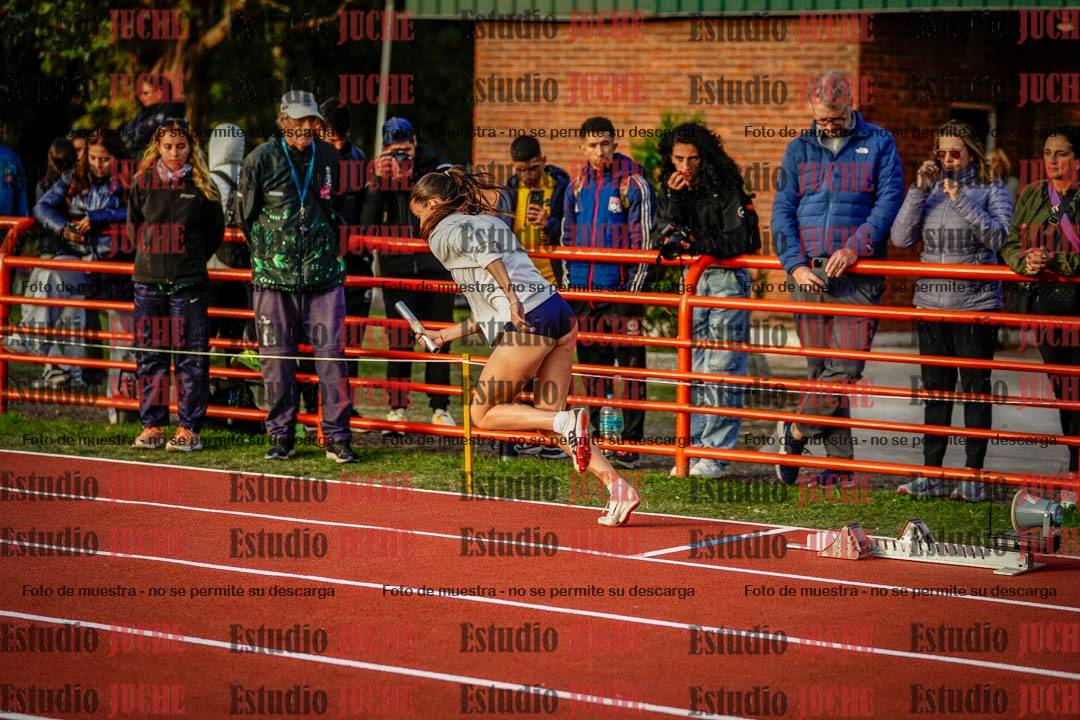 Fotos de los relevos 4x400 m de mujeres