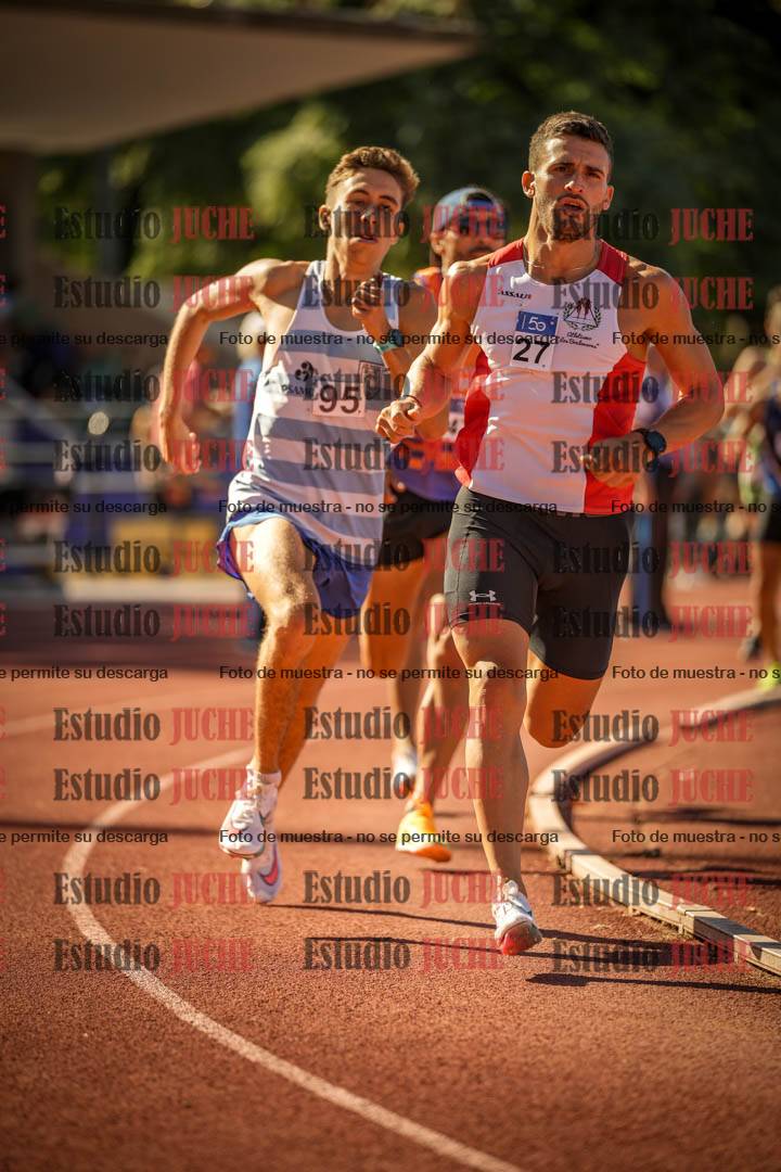 Fotos de los 800 m llanos de varones