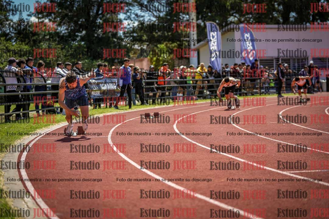 Fotos de los 400 m llanos de varones