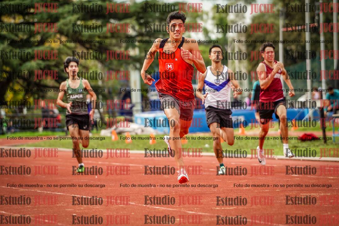 Fotos de los 400 m llanos de varones