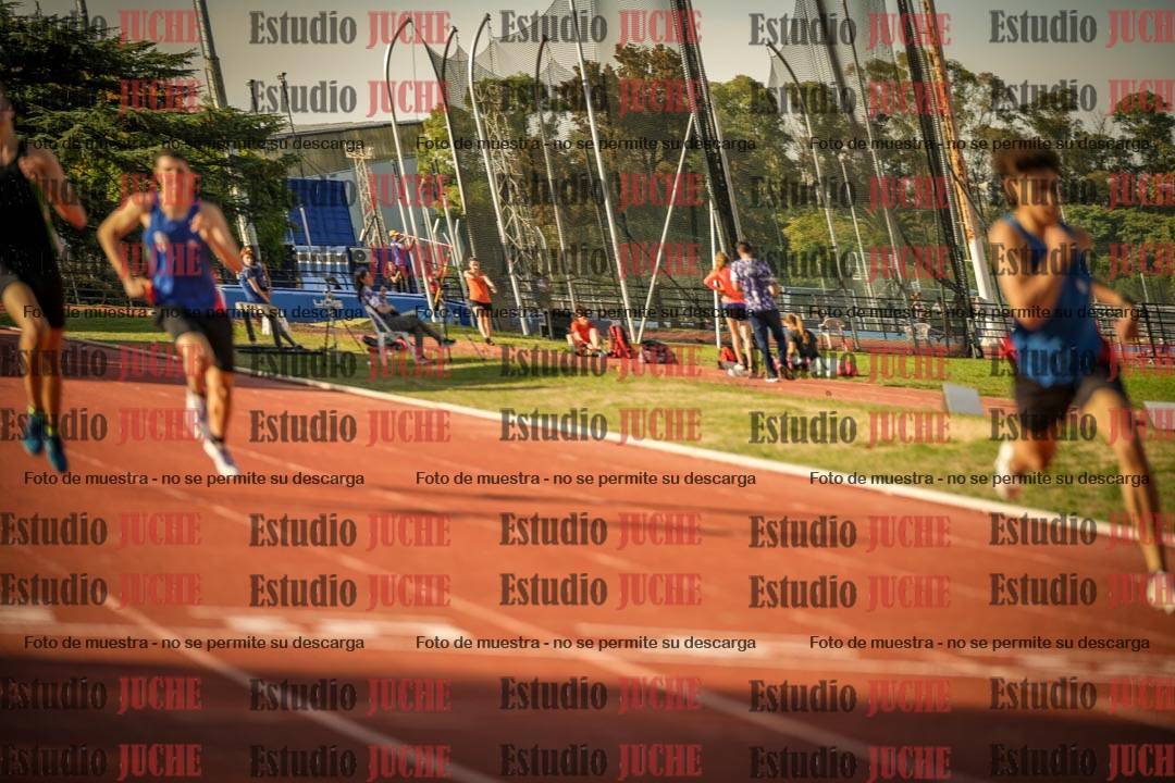 Fotos de los 400 m llanos de varones