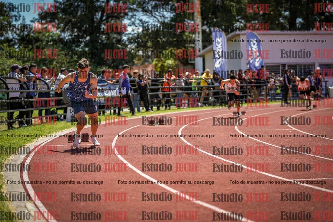 Fotos de los 400 m llanos de varones