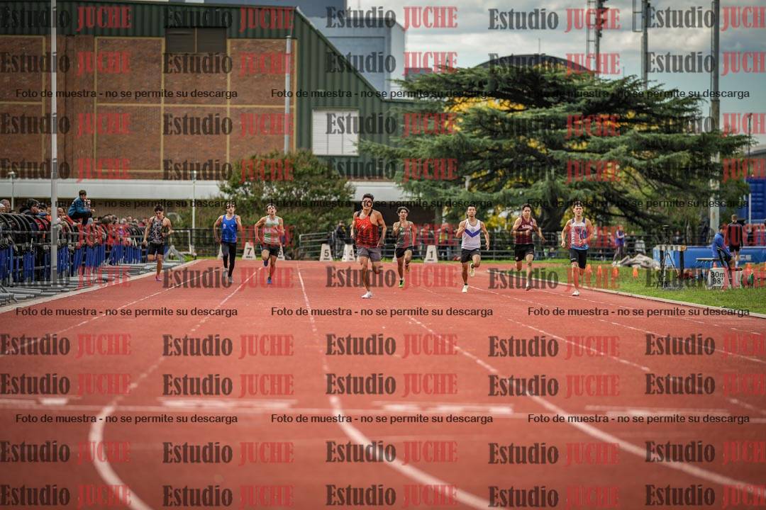 Fotos de los 400 m llanos de varones
