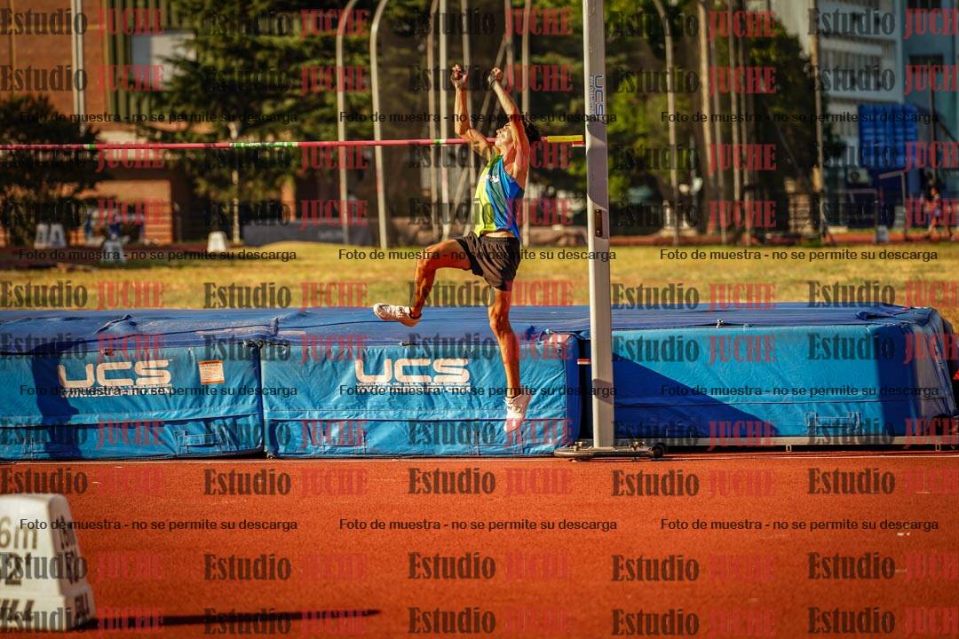 Fotos del salto en alto de varones