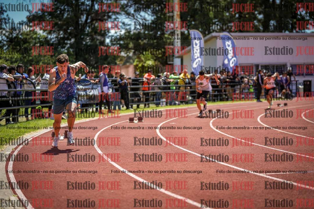 Fotos de los 400 m llanos de varones