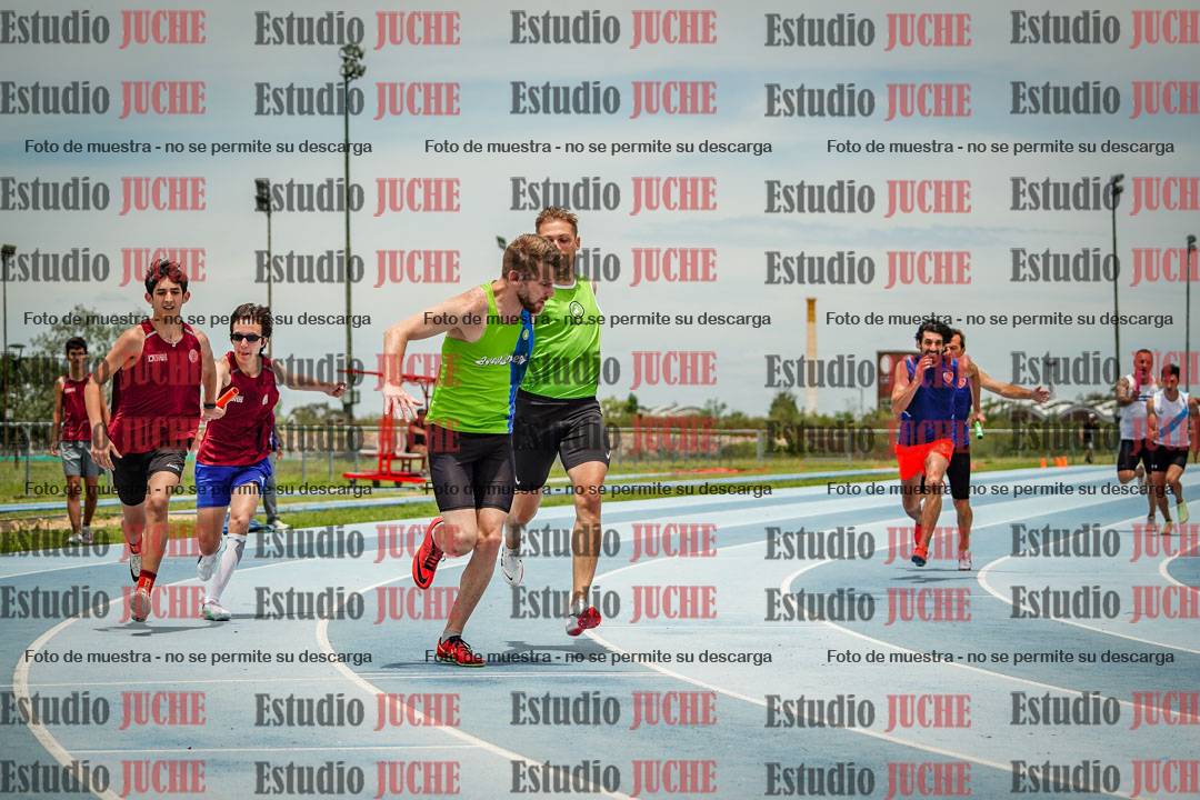 Fotos de las postas 4x200 m llanos de varones