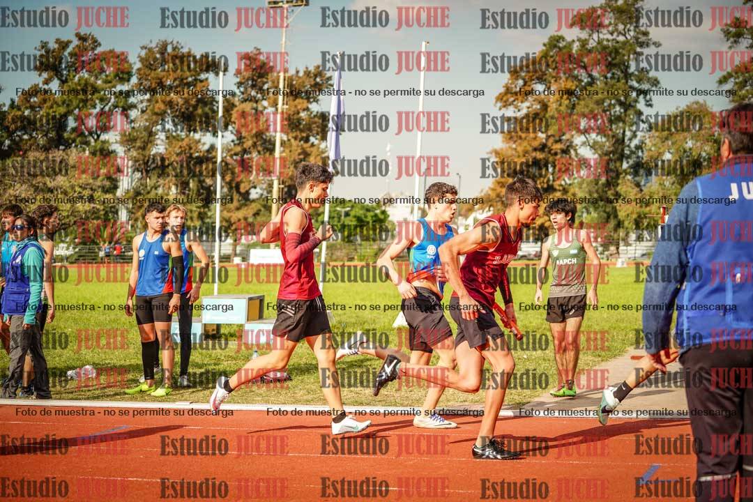 Fotos de las postas 4x400 m llanos de varones