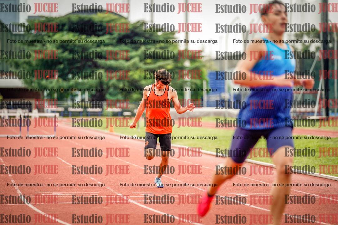 Fotos de los 400 m con vallas de varones