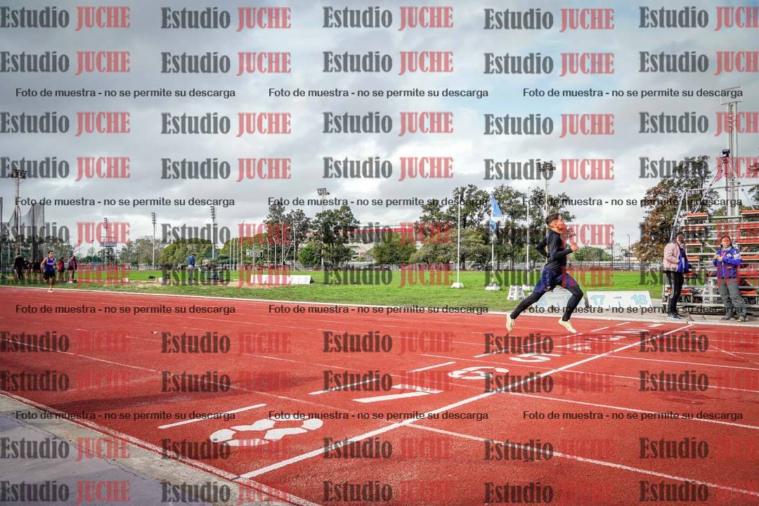 Fotos de los 400 m llanos de varones