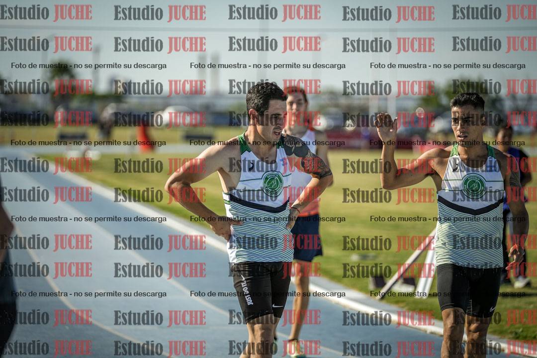 Fotos de los 400 m llanos de varones