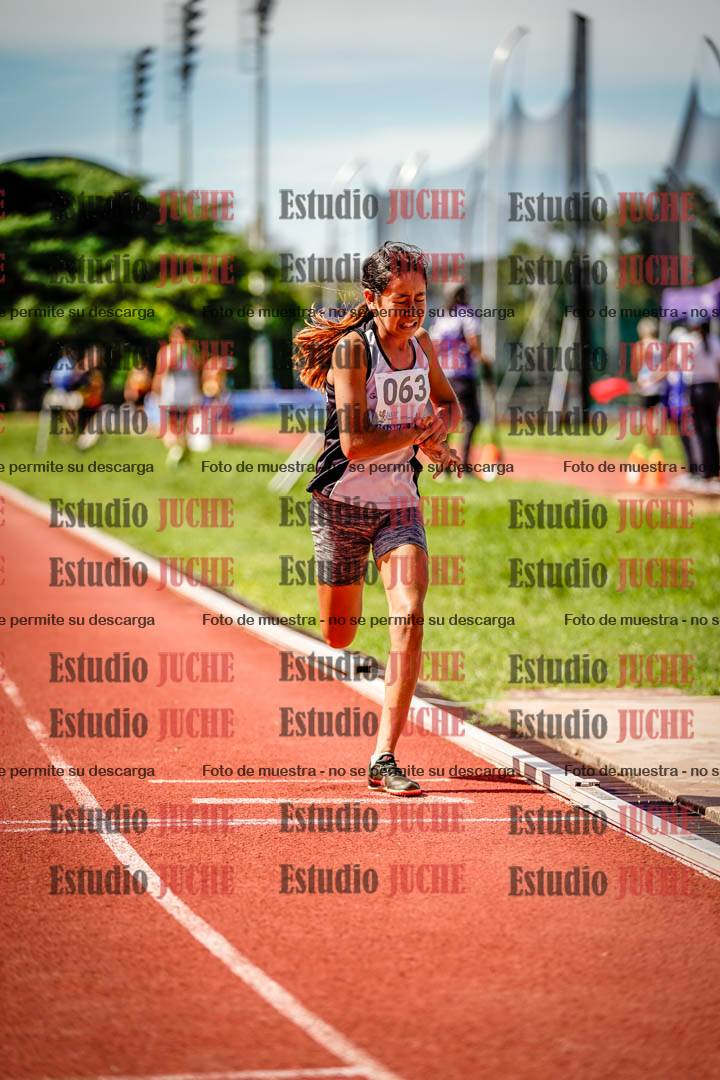 Fotos de los 600 m de mujeres