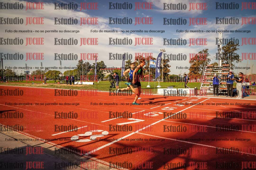 Fotos de los 400 m llanos de varones