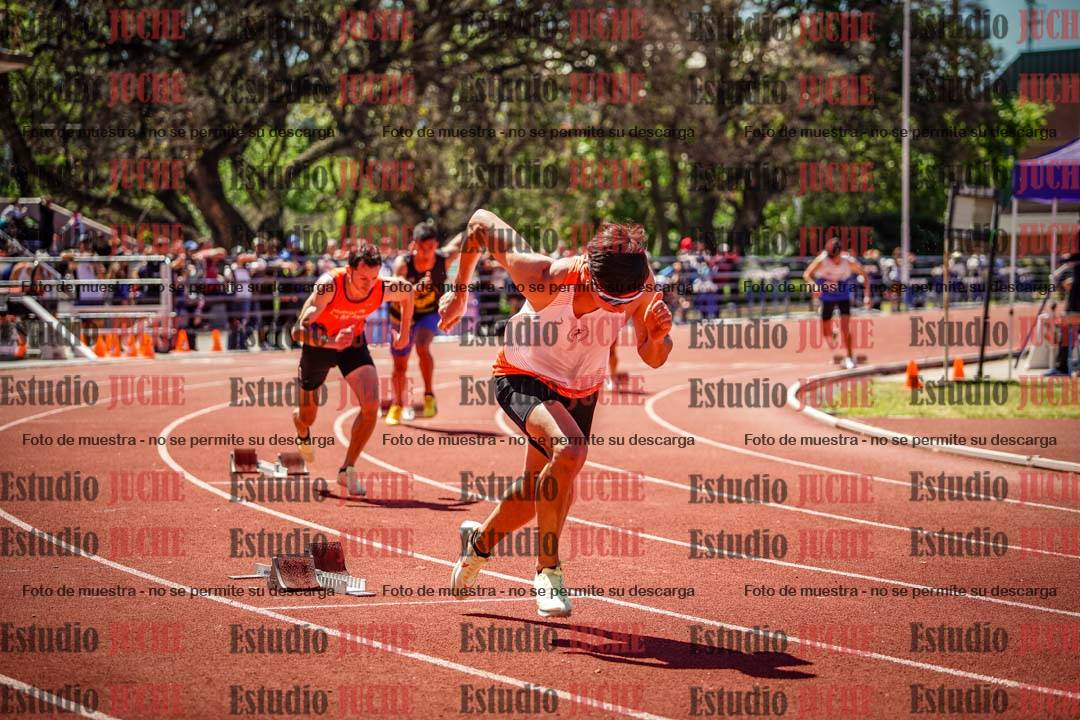 Fotos de los 400 m llanos de varones