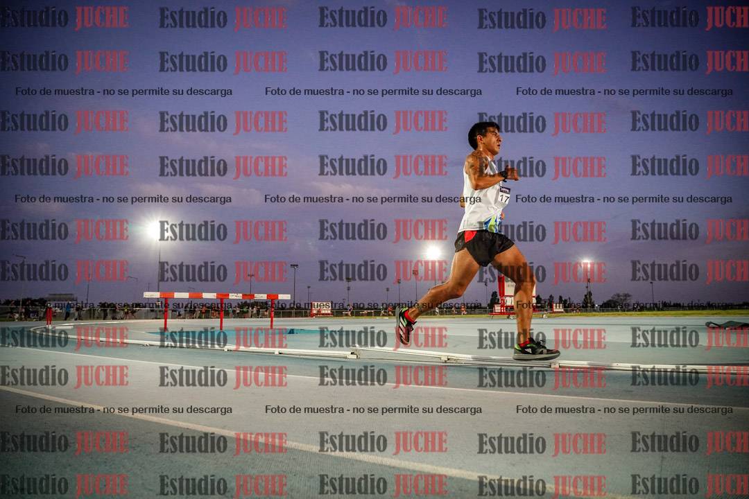 Fotos de los 3000 m llanos de varones
