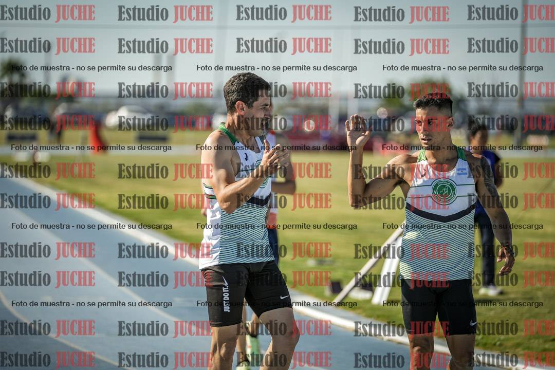 Fotos de los 400 m llanos de varones