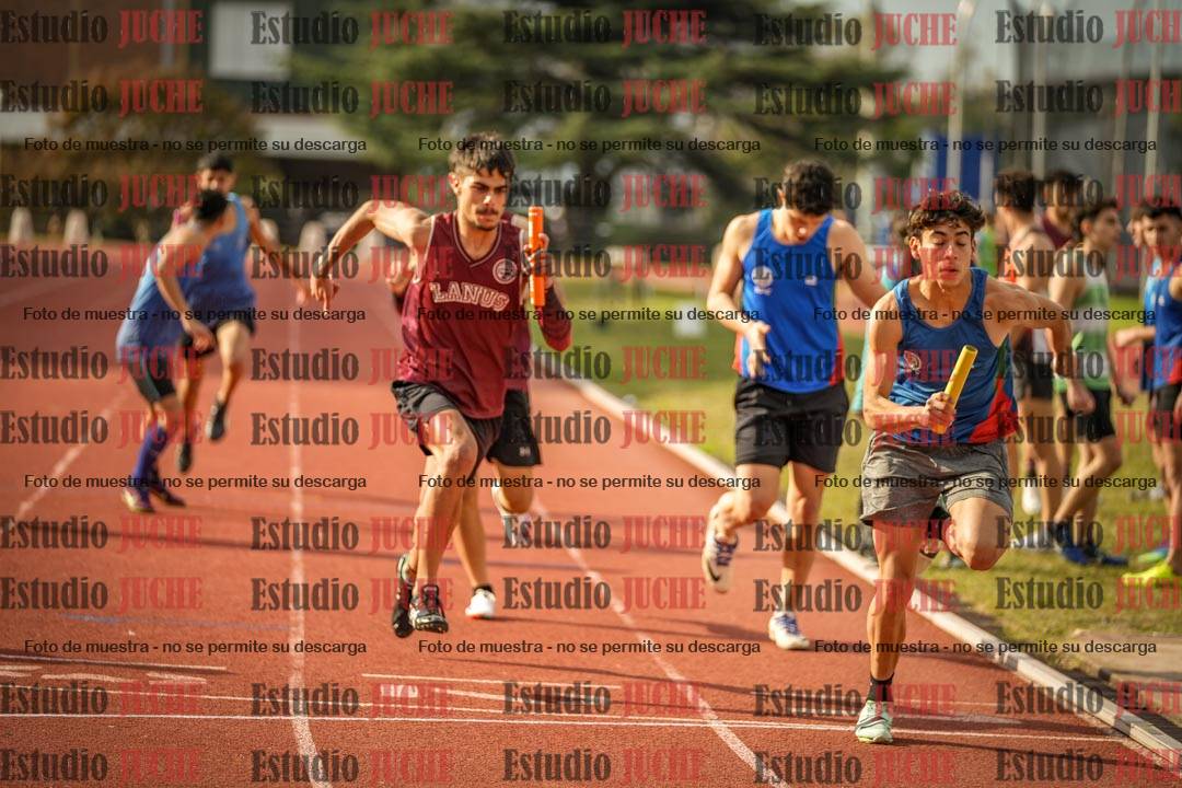 Fotos de las postas 4x400 m llanos de varones