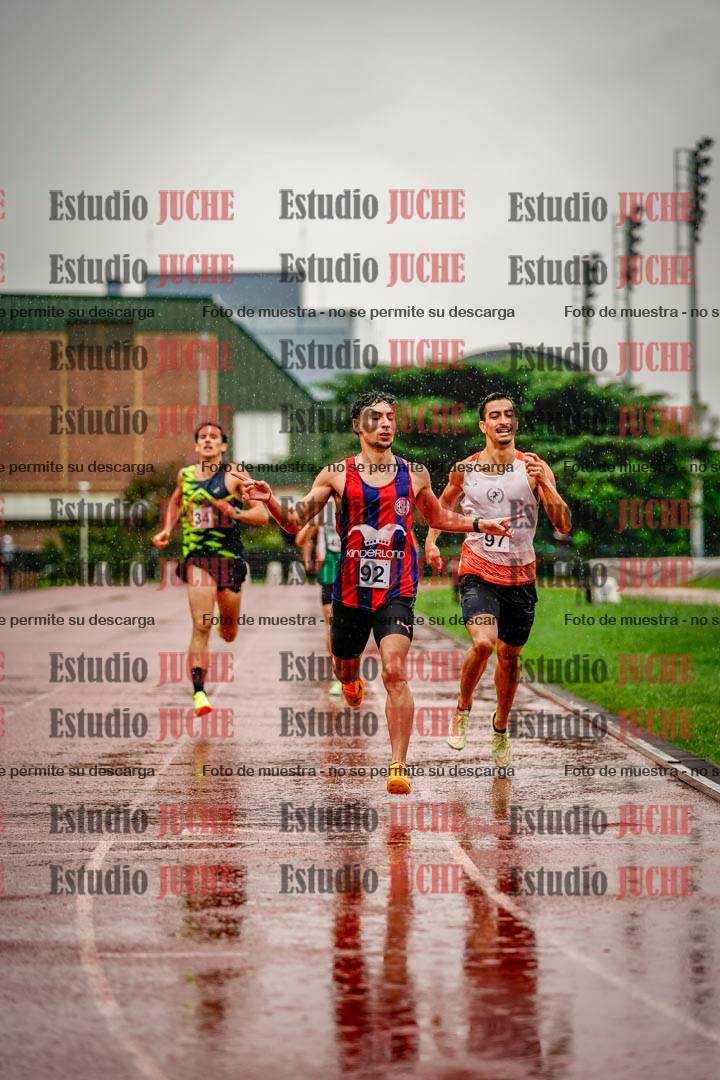 Fotos de los 800 m de varones