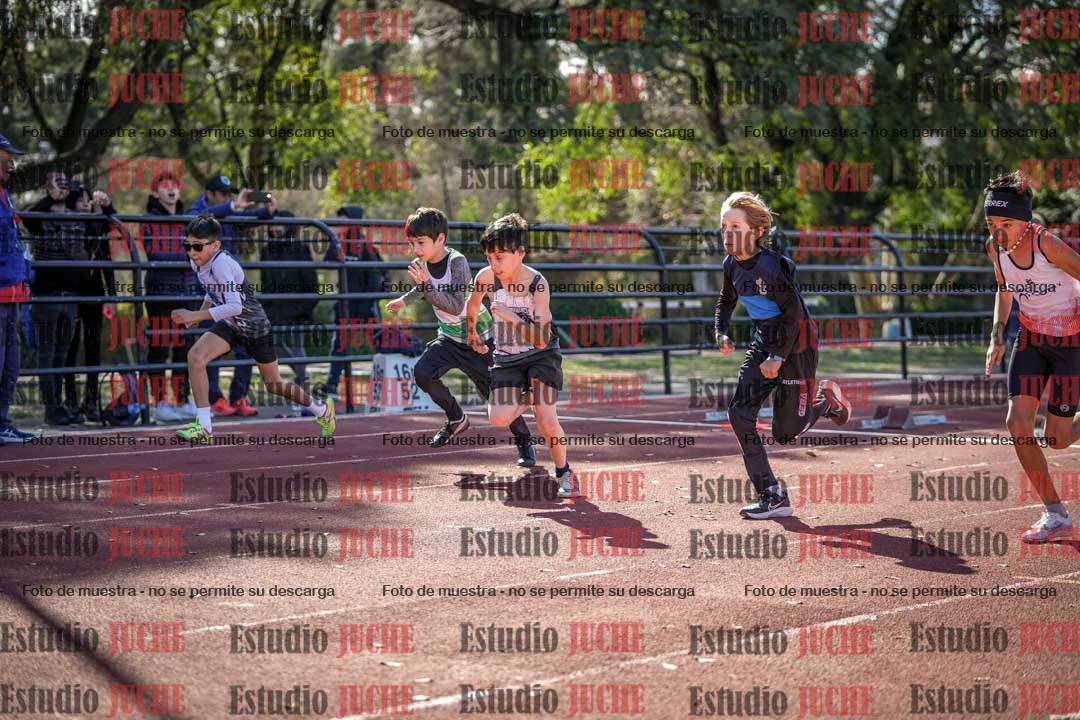 Fotos de los 50 m llanos de varones