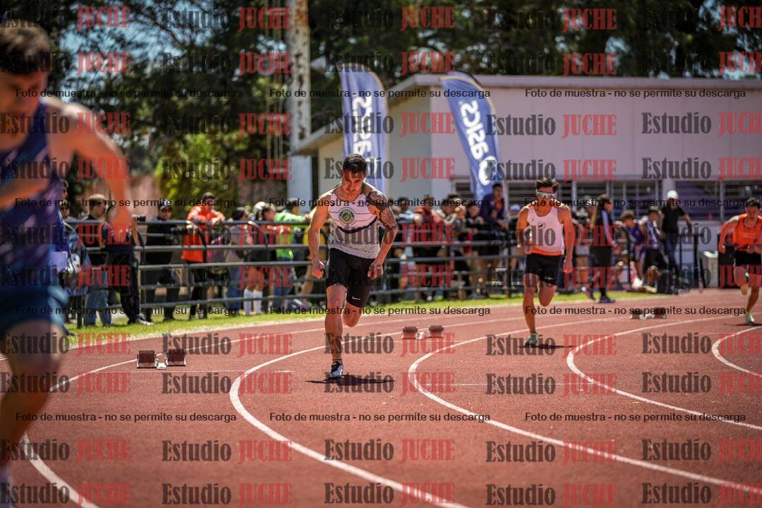 Fotos de los 400 m llanos de varones