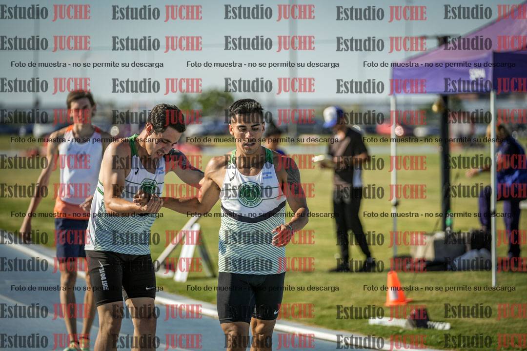 Fotos de los 400 m llanos de varones