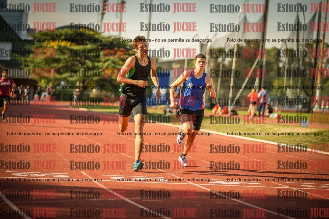 Fotos de los 400 m llanos de varones
