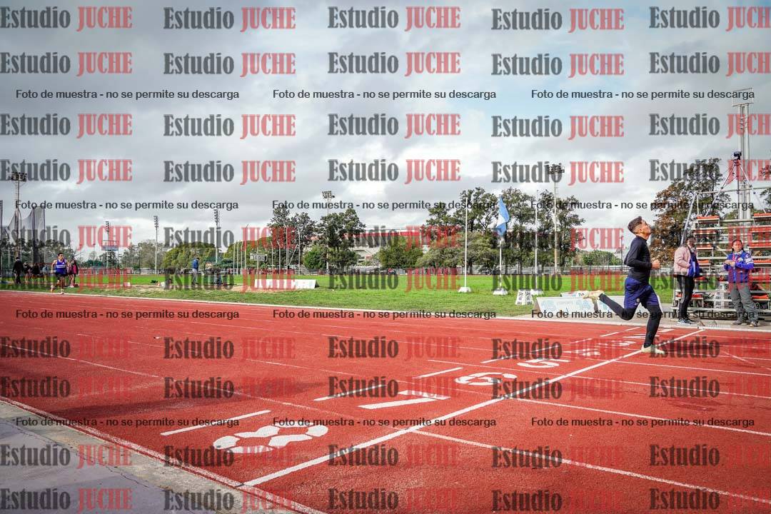 Fotos de los 400 m llanos de varones