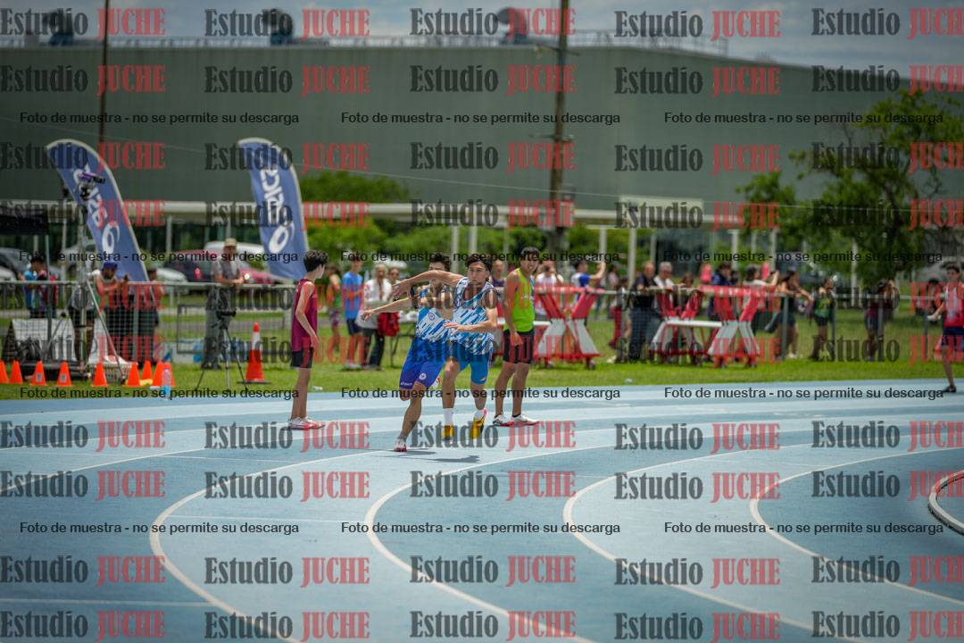 Fotos de las postas 4x200 m llanos de varones