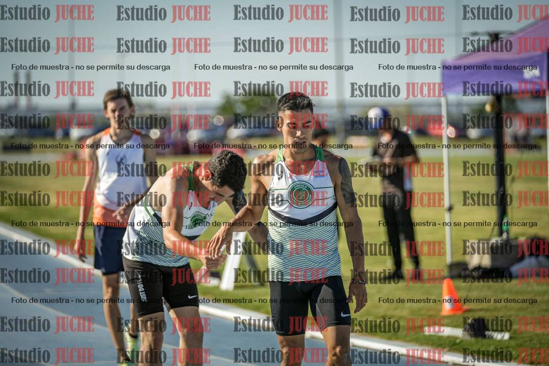 Fotos de los 400 m llanos de varones