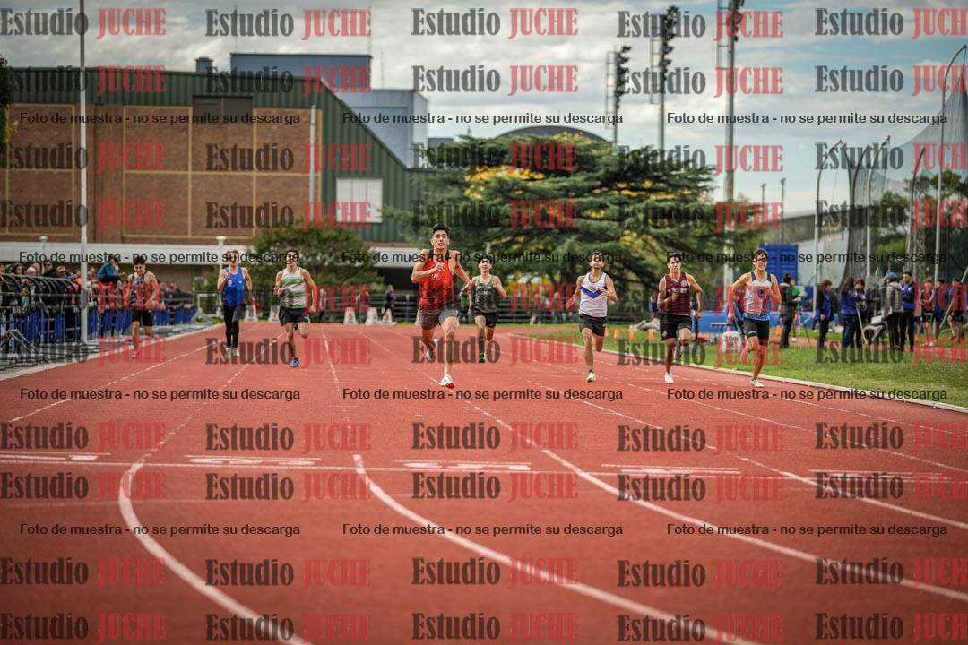 Fotos de los 400 m llanos de varones