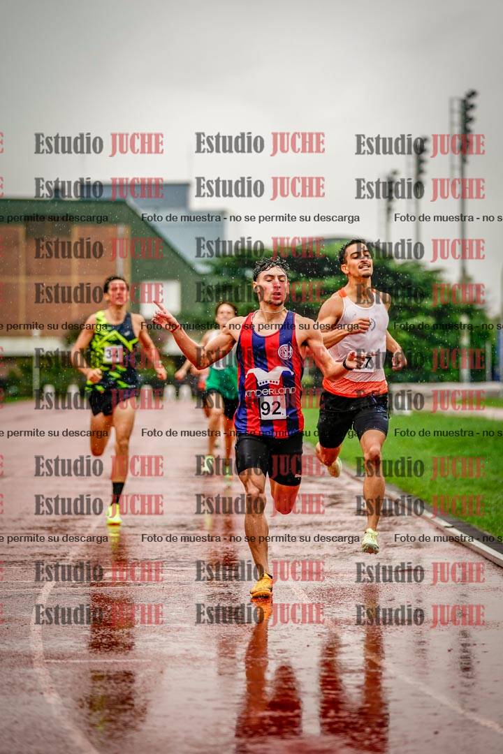 Fotos de los 800 m de varones