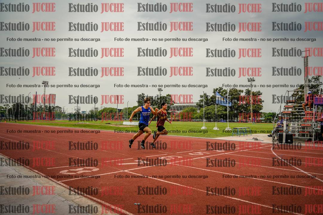 Fotos de los 400 m con vallas de varones
