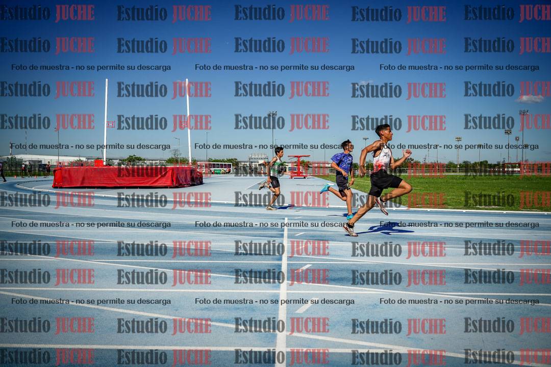 Fotos de los 150 m llanos de varones