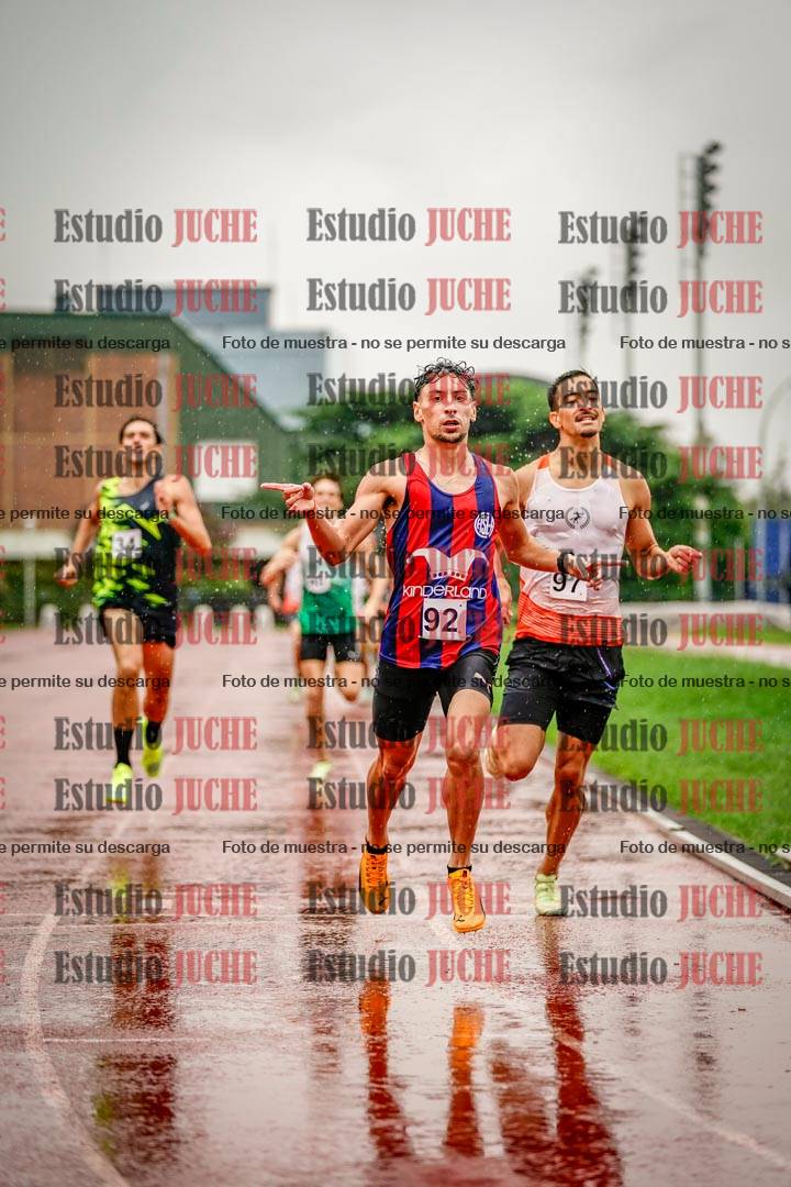 Fotos de los 800 m de varones