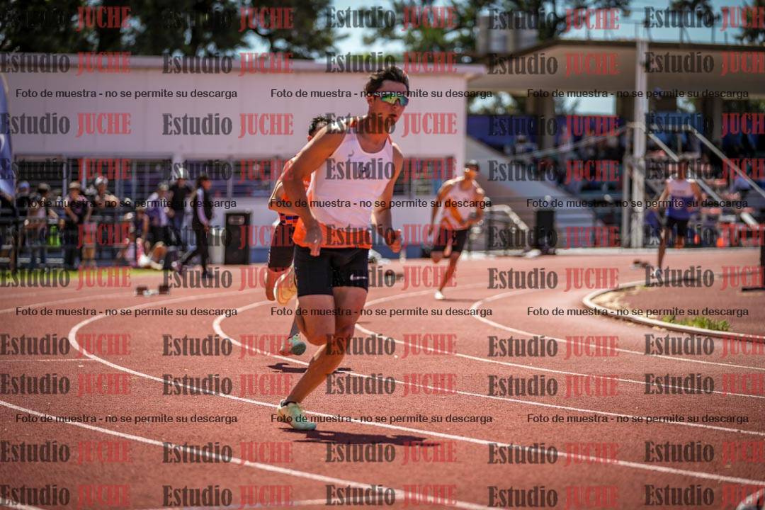 Fotos de los 400 m llanos de varones