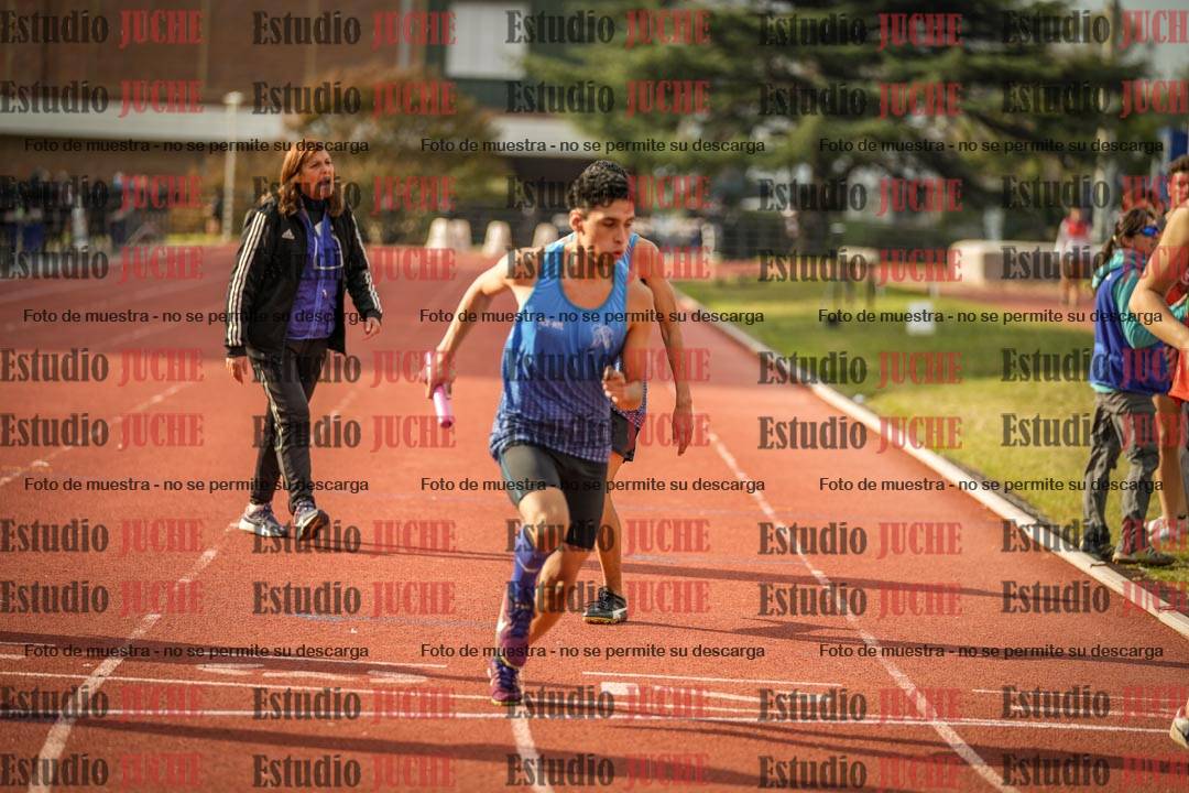 Fotos de las postas 4x400 m llanos de varones