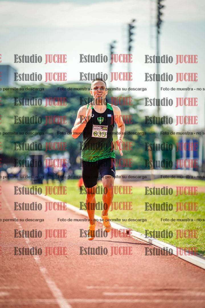 Fotos de los 800 m llanos de varones