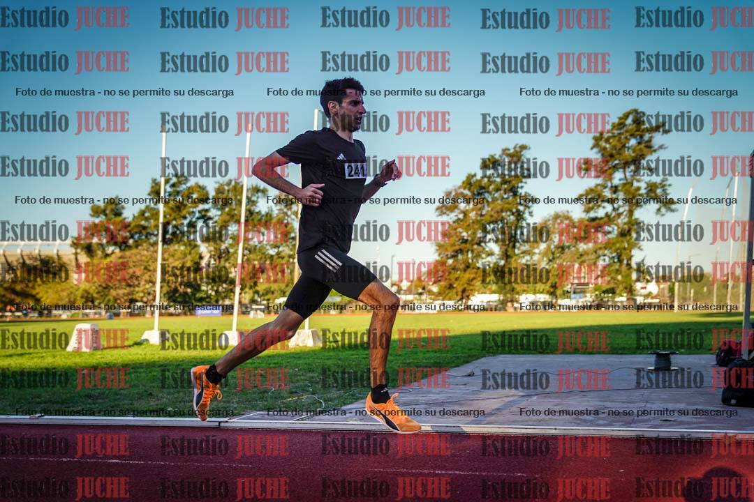 Fotos de los 3000 m llanos de varones