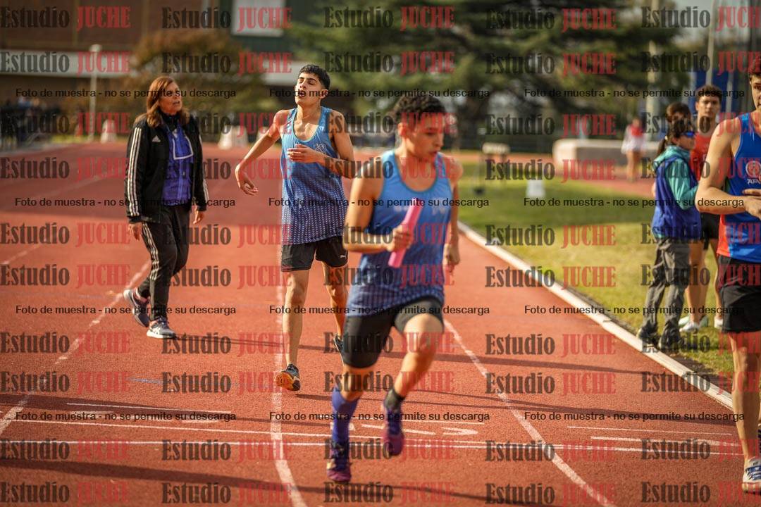 Fotos de las postas 4x400 m llanos de varones