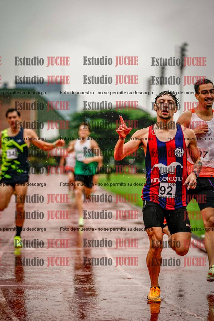 Fotos de los 800 m de varones