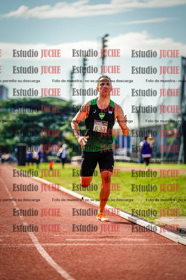 Fotos de los 800 m llanos de varones