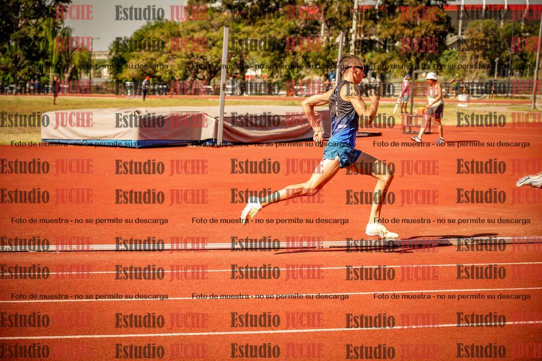 Fotos de los 800 m llanos de varones