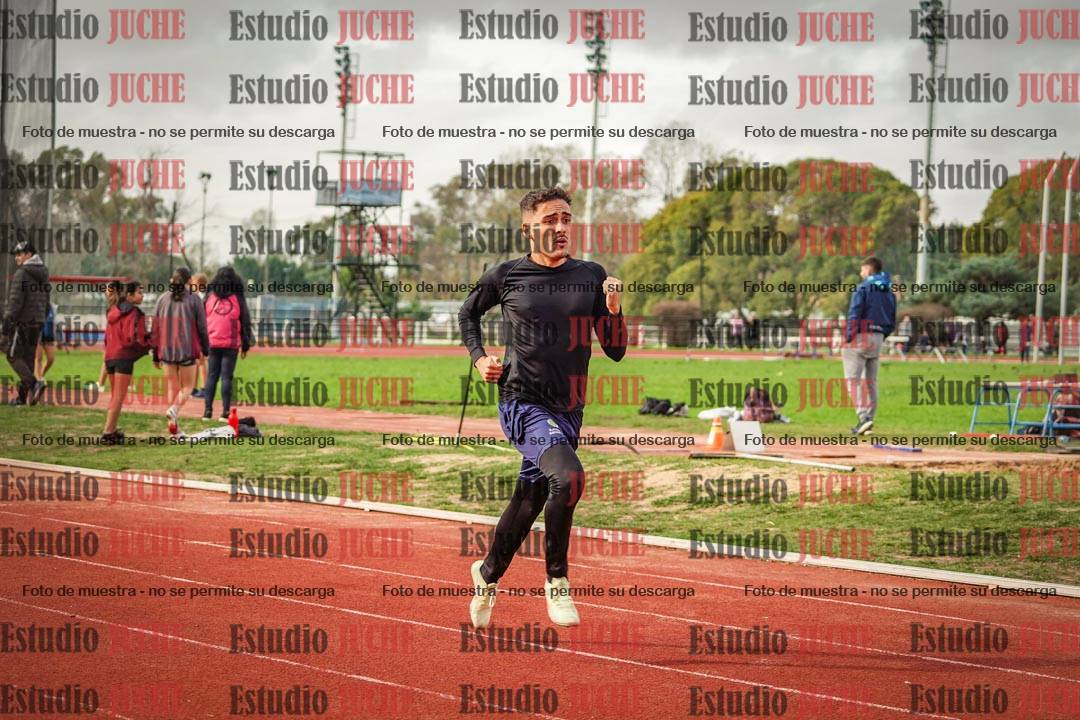 Fotos de los 400 m llanos de varones