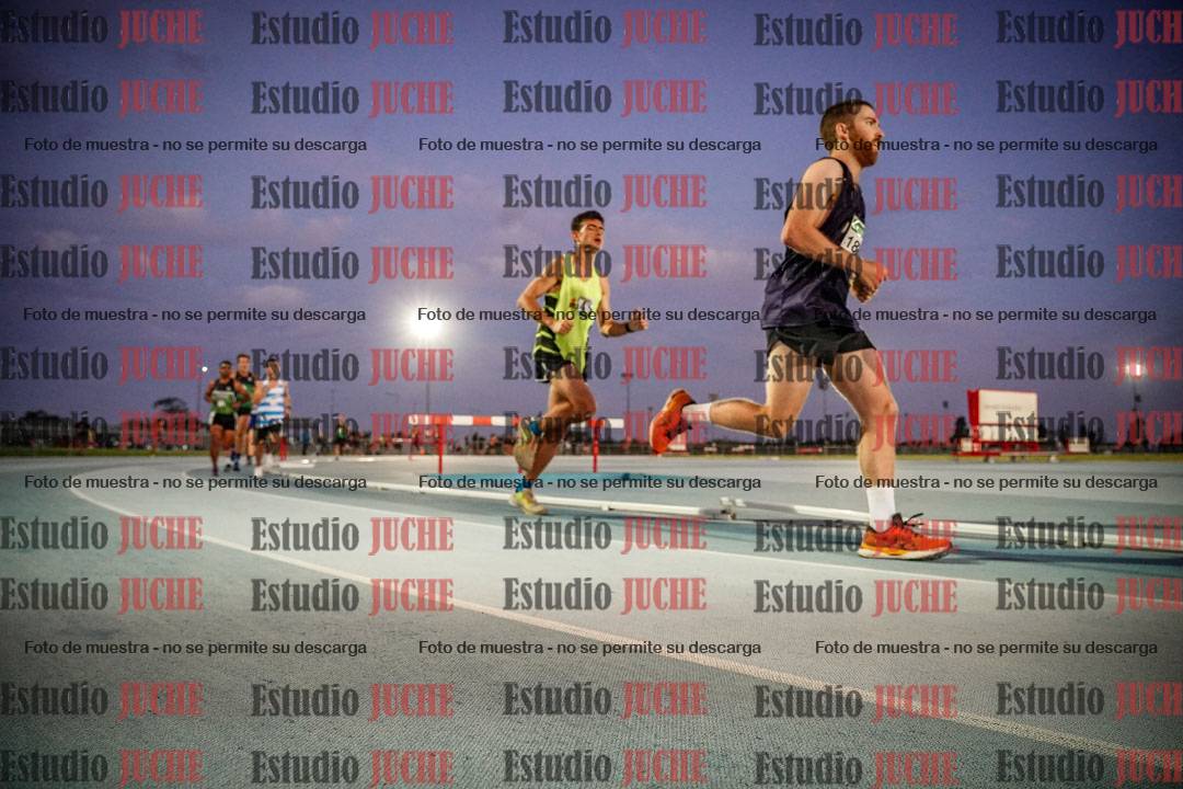 Fotos de los 3000 m llanos de varones