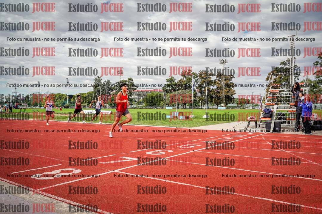 Fotos de los 400 m llanos de varones