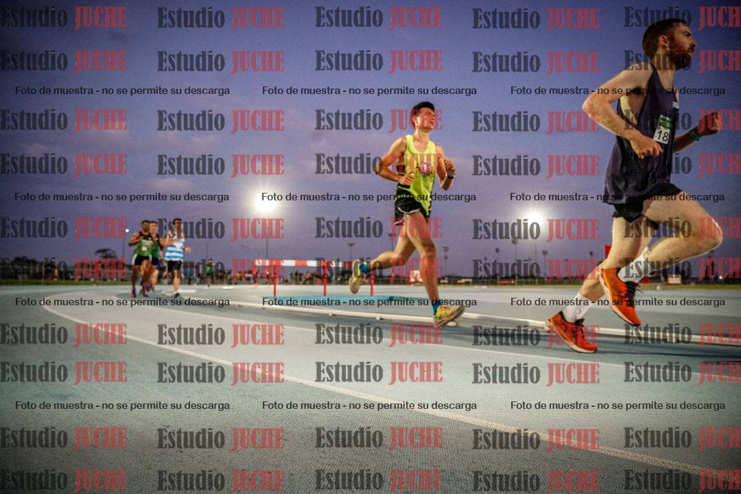 Fotos de los 3000 m llanos de varones